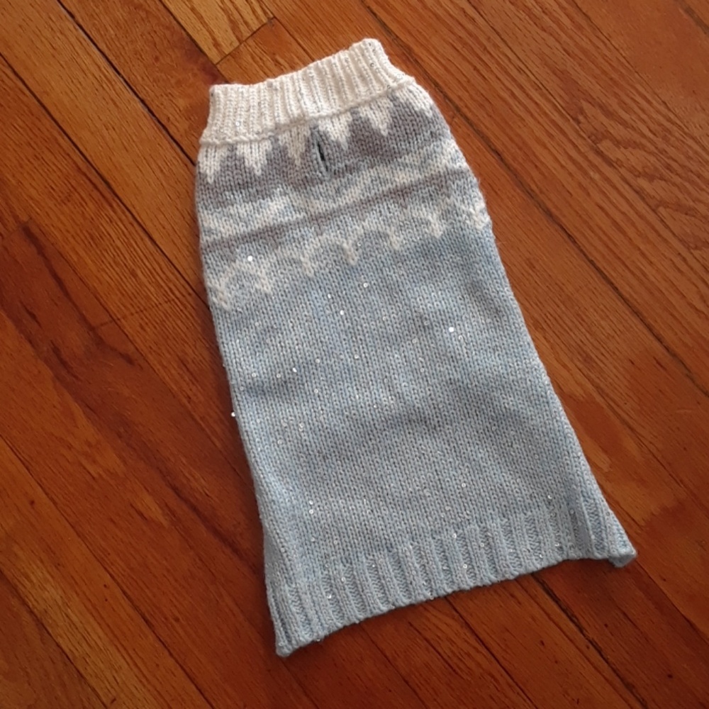 Dog sweater size medium